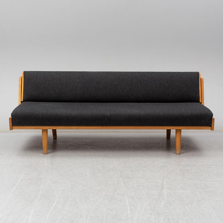 HANS J WEGNER, sofa, 'GE-258', Getama, Denmark. Mid 20th century.