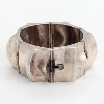 Matti Hyvärinen, a sterling silver bracelet for Sirokoru Oy 1973.