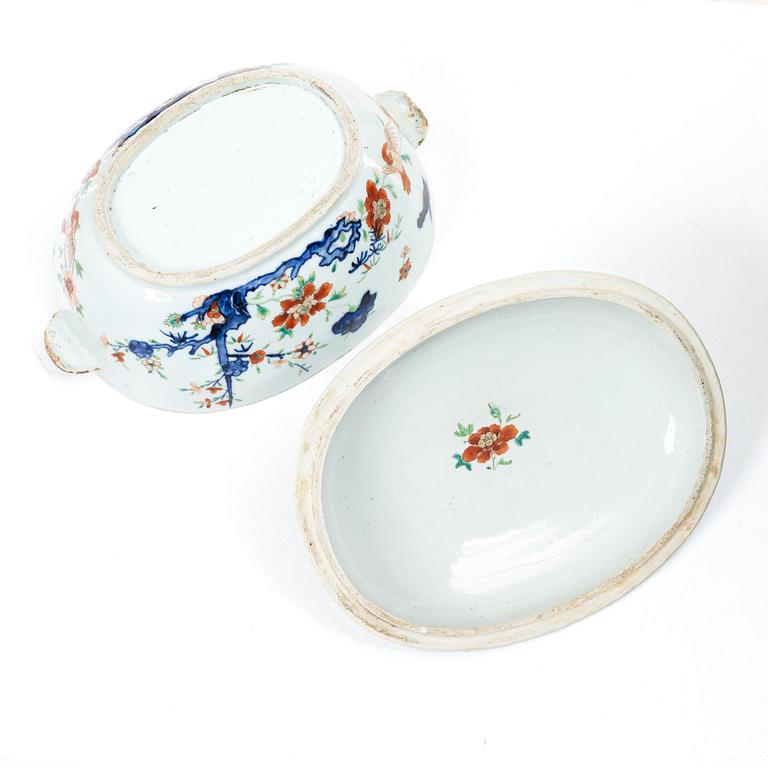 Terrin, porslin, Kina, Qing Dynastin, Qianlong 1736-95.