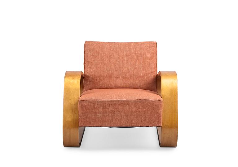 Alvar Aalto, AN ARMCHAIR NO 400.