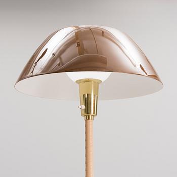 LISA JOHANSSON-PAPE, A FLOOR LIGHT. Manufactured by Orno.