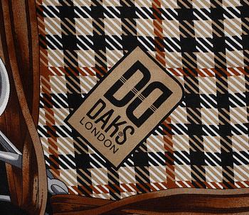 SCARVES, 3 st, Daks, Escada och Richel.