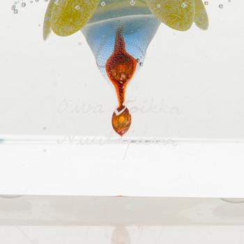 OIVA TOIKKA, An annual glass cube, signed Oiva Toikka Nuutajärvi.