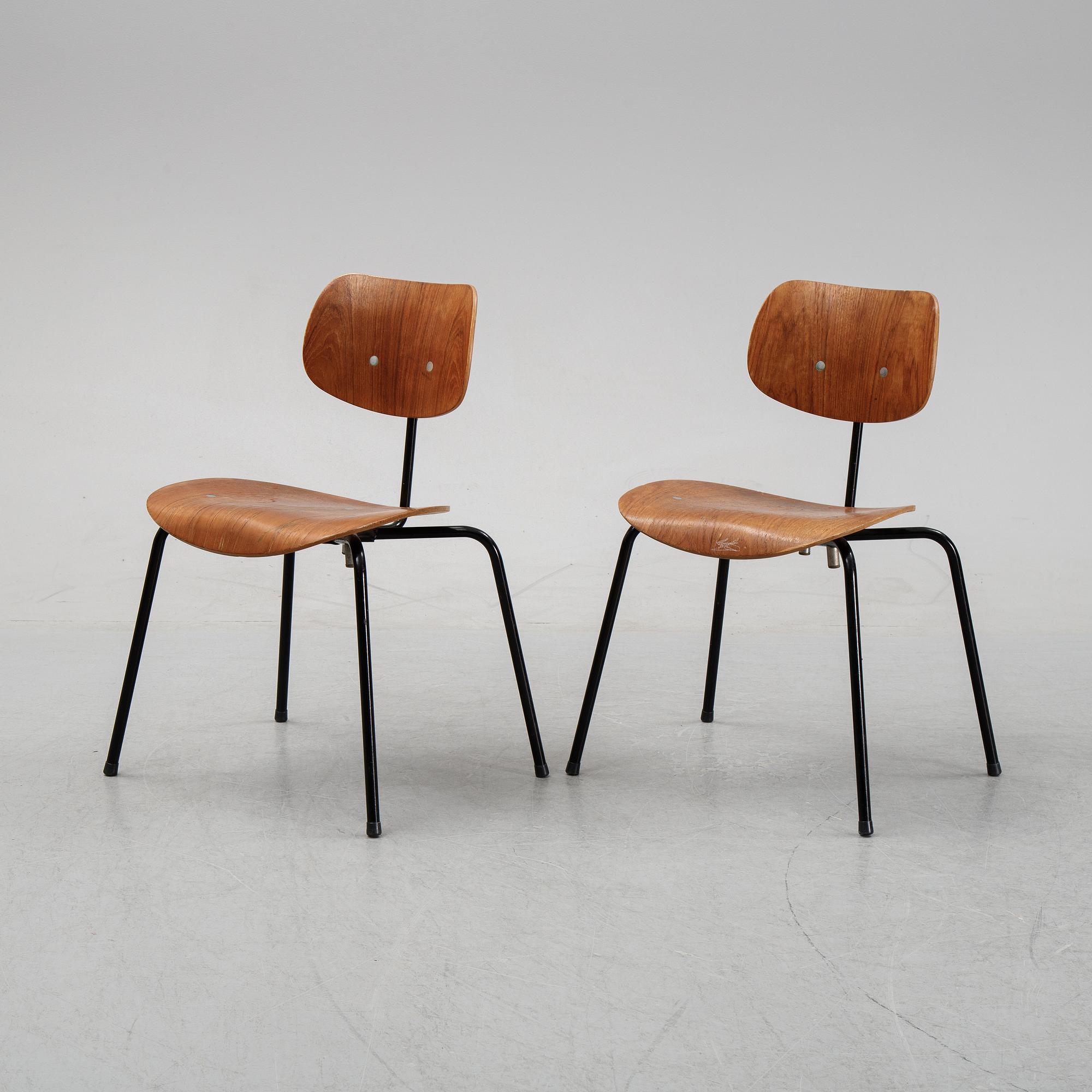 Six SE68 teak chairs by Egon Eiermann, desigend 1951.
