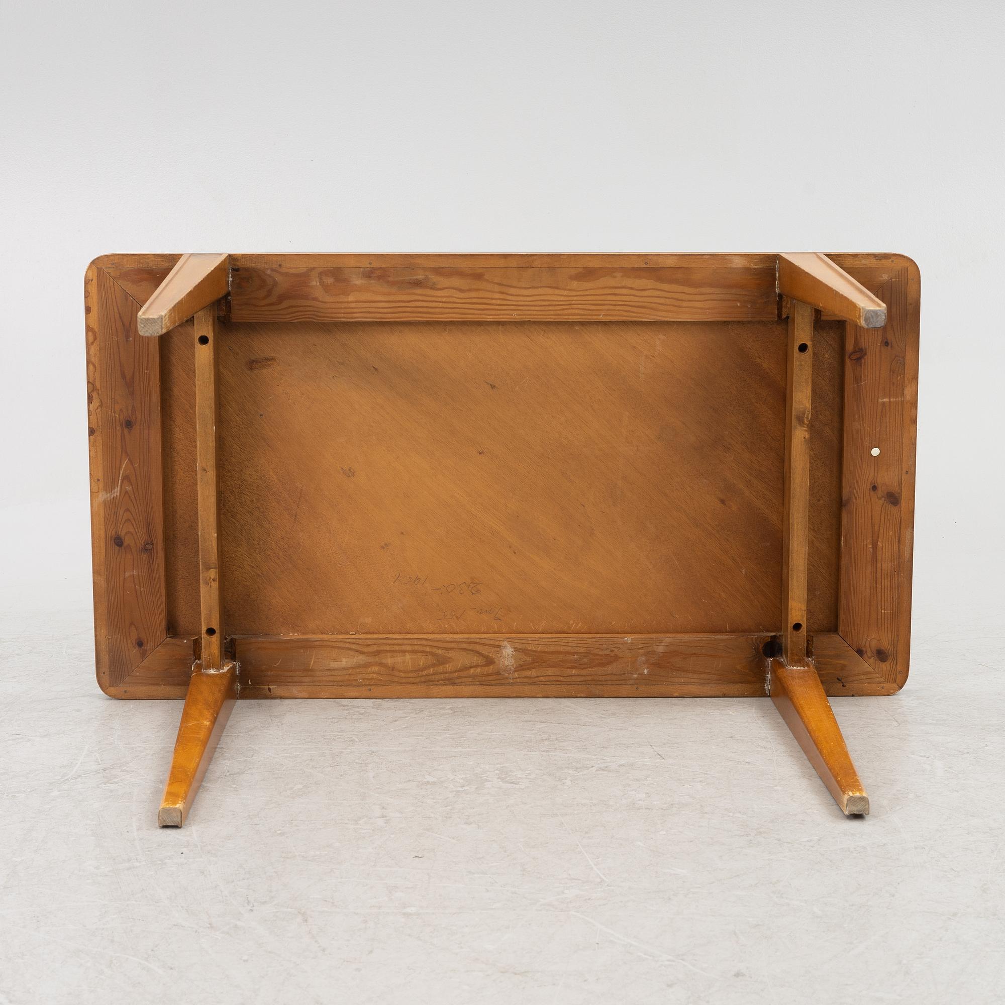 Coffee table, mid-20th century.