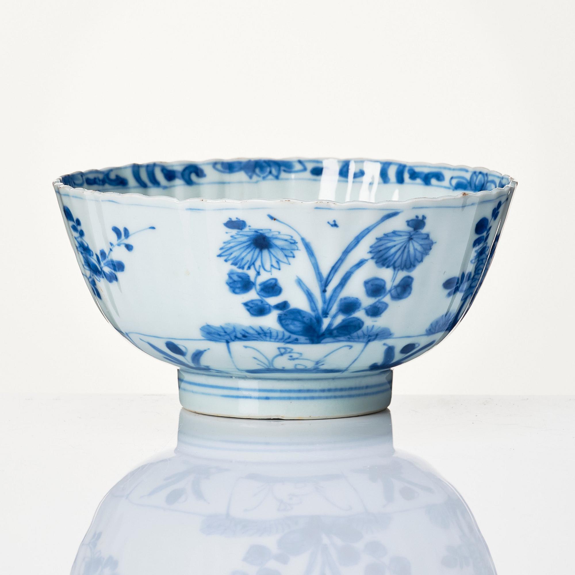 Skål, porslin. Qingdynastin, Kangxi (1662-1722).