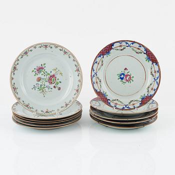 A set of 11 famille rose dinner plates (5+6), Qing dynasty, Qianlong (1736-95).