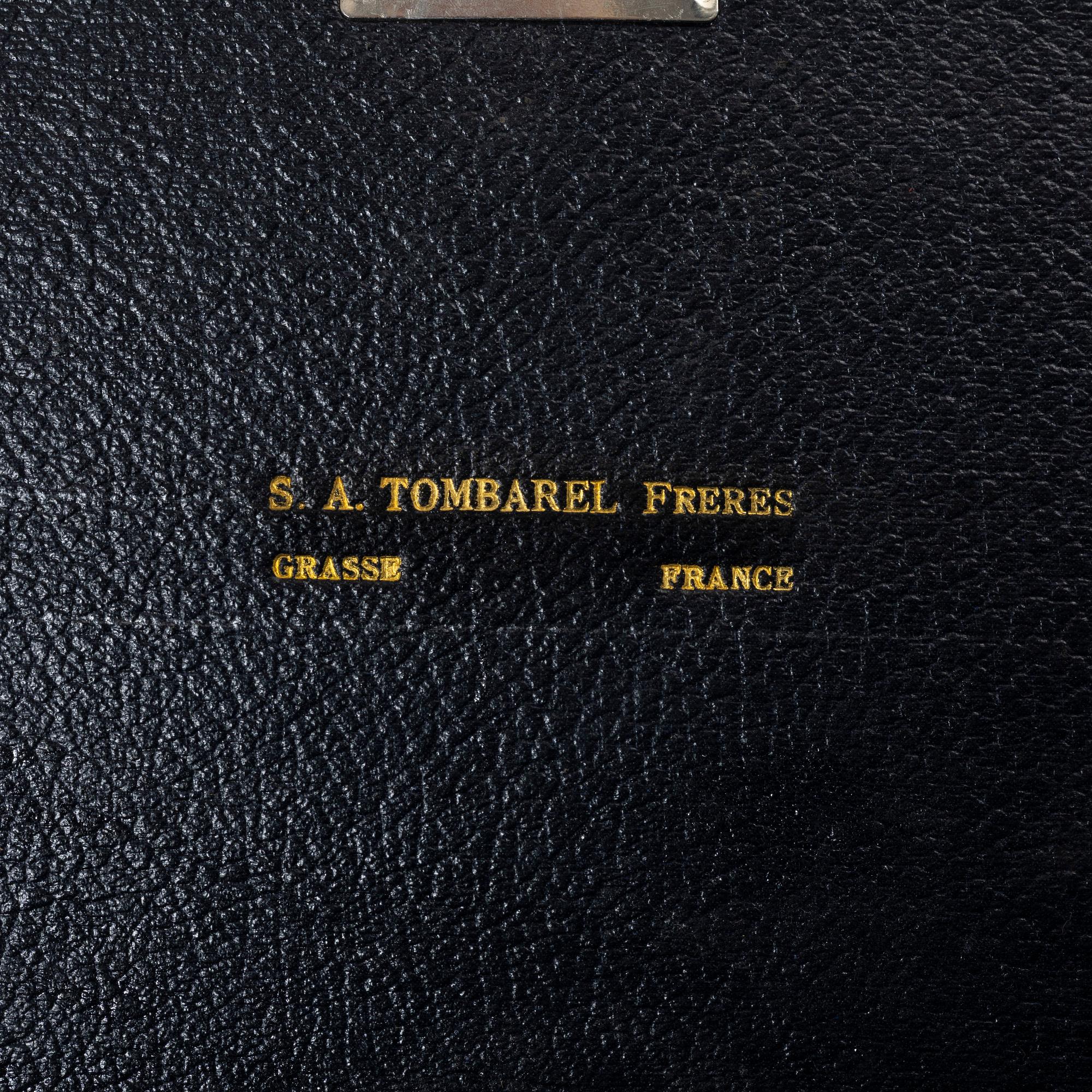 Parfymflakonger, 80 st, i konsulentportfölj, S.A. Tombarel Freres, Grasse, Frankrike, 1950-tal.