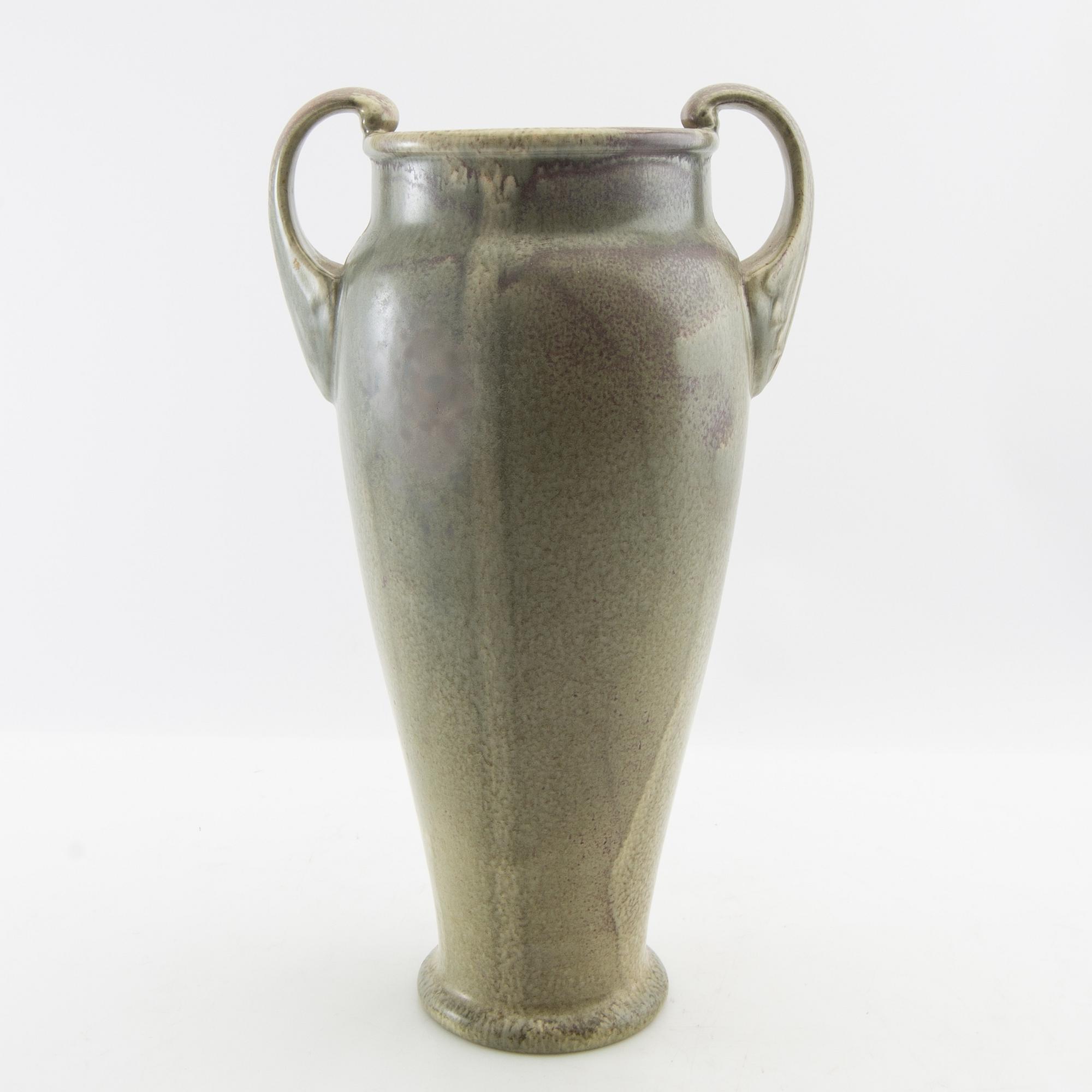 Vas Höganäs Jugend tidigt 1900-tal glaserat stengods.