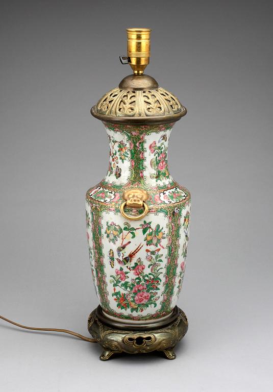 BORDSLAMPA, porslin och mässing, Kina, Kanton 1800-tal.