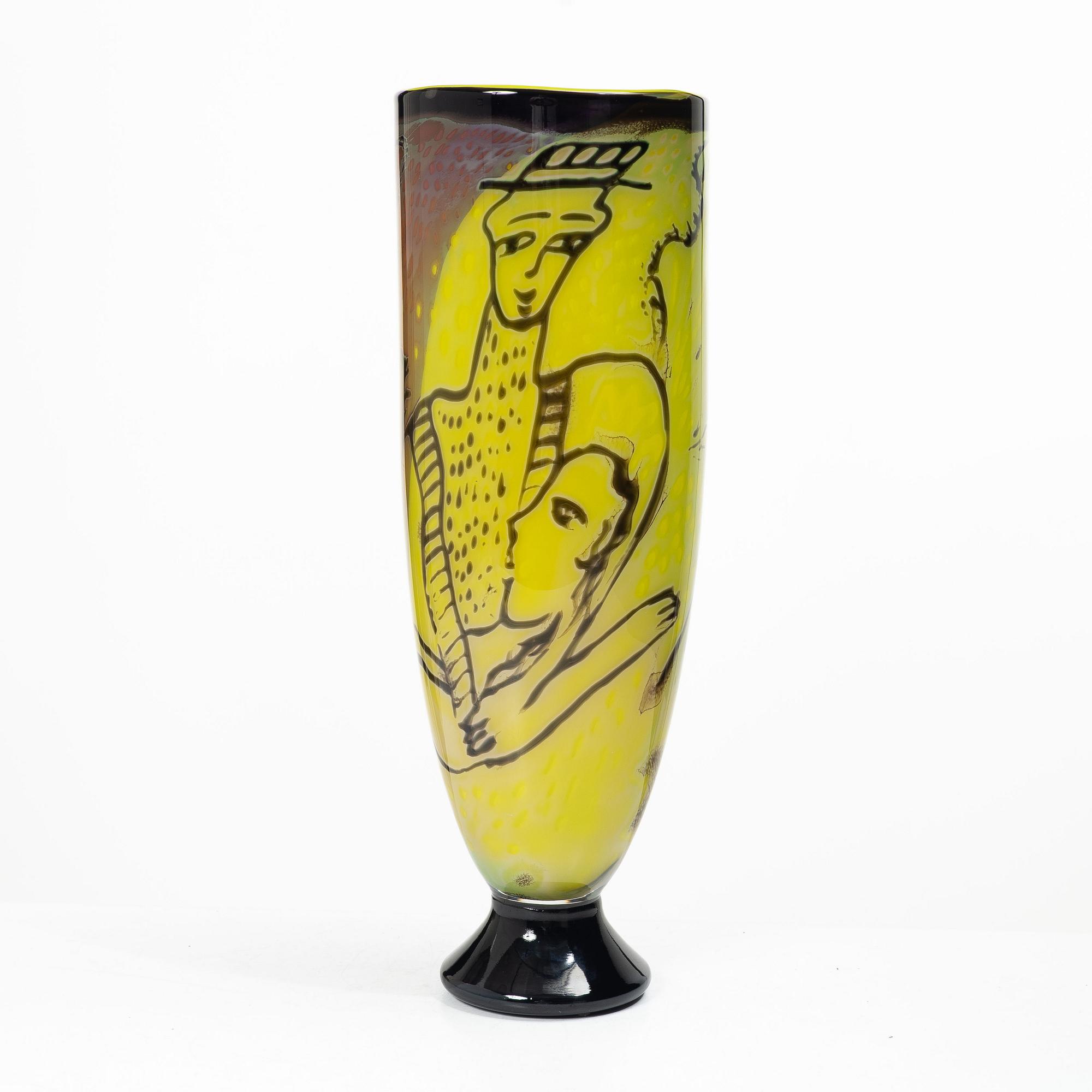Ulrica Hydman-Vallien, a unique graal glass vase, Kosta Boda.