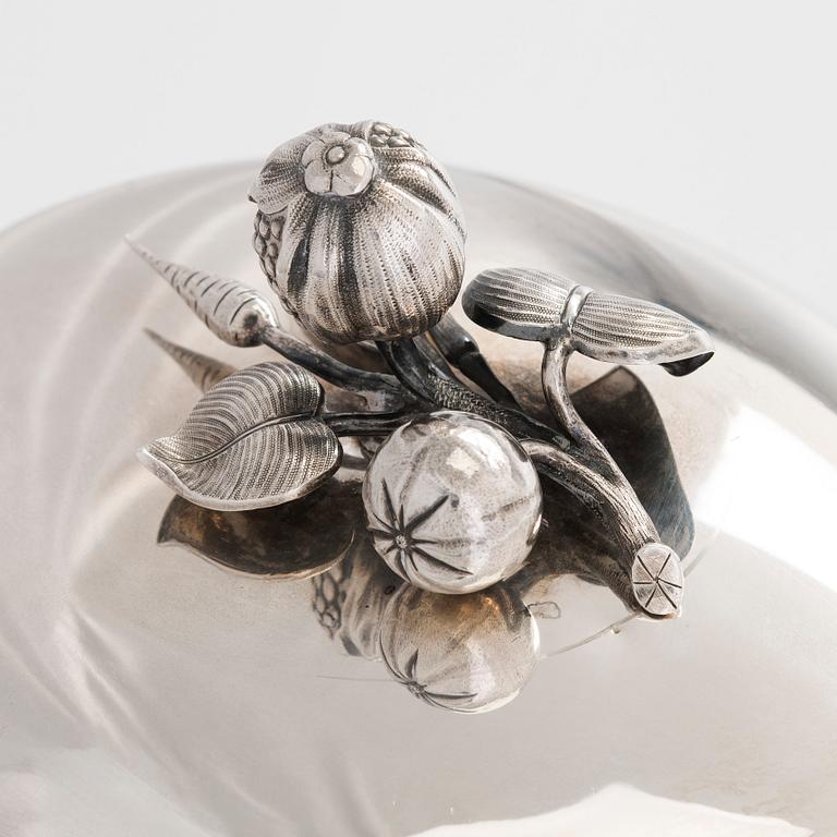 A lidded silver serving bowl, Möllenborg, Stockholm 1867.