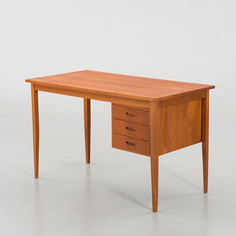 SKRIVBORD, teak, 1900-talets mitt/andra hälft.