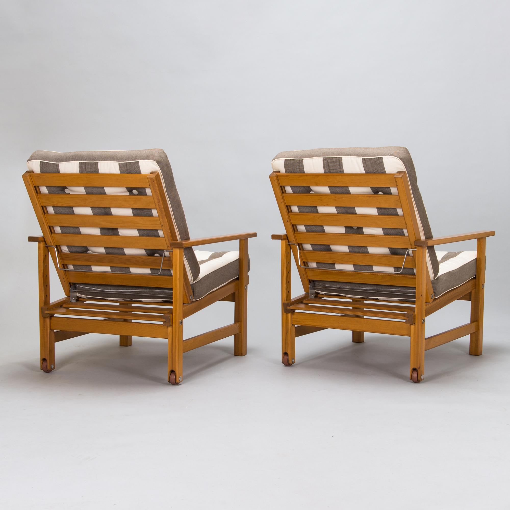Elsa Stackelberg, a garden table and a pair of garden chairs, Fri Form, Edsbruk, Sweden, late 20th century.