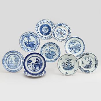 A group of ten Chinese blue and white porcelain plates, Qing dynasty, 18th and 19th century.