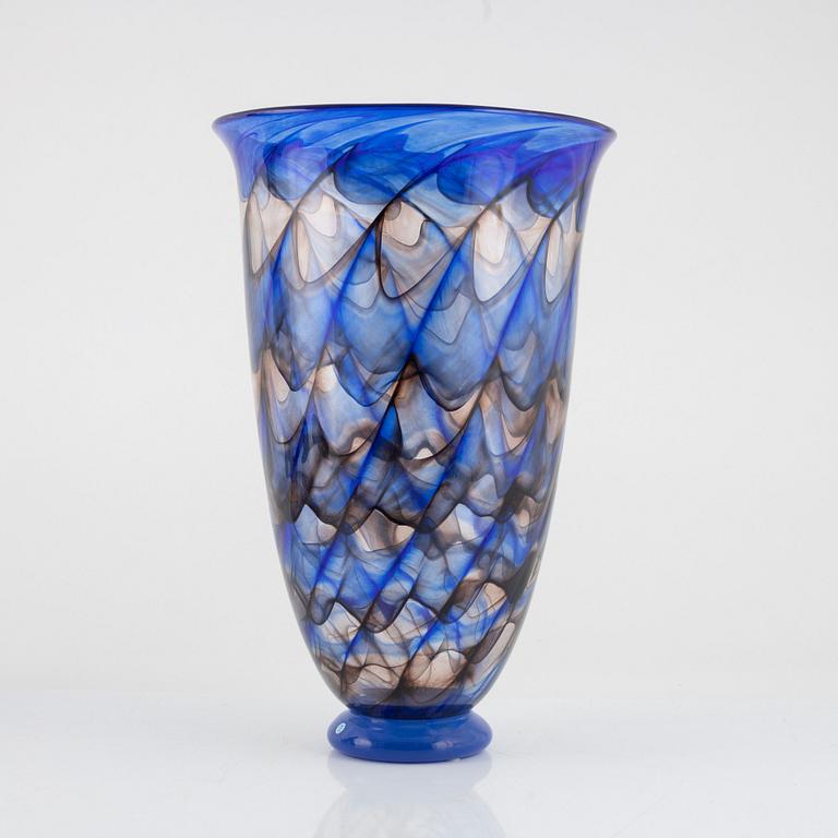 Sven-Åke Carlsson, a glass vase, Transjö, Sweden, 1993.