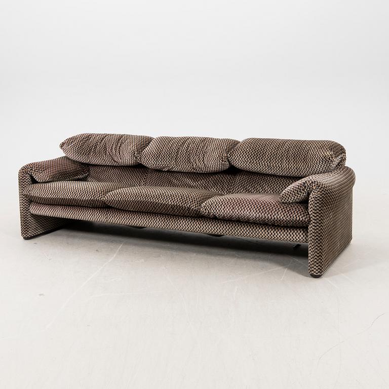 Vico Magistretti, a 'Maralunga' sofa from Cassina, Italy, late 20th Century.