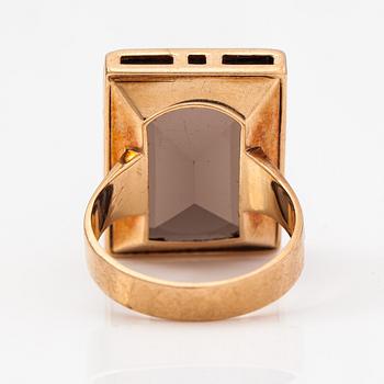 Bror Sundgren, Ring, 14K guld, rökkvarts. Westerback, Helsingfors 1963.