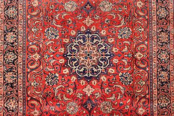 A Mahal carpet, c. 336 x 216 cm.