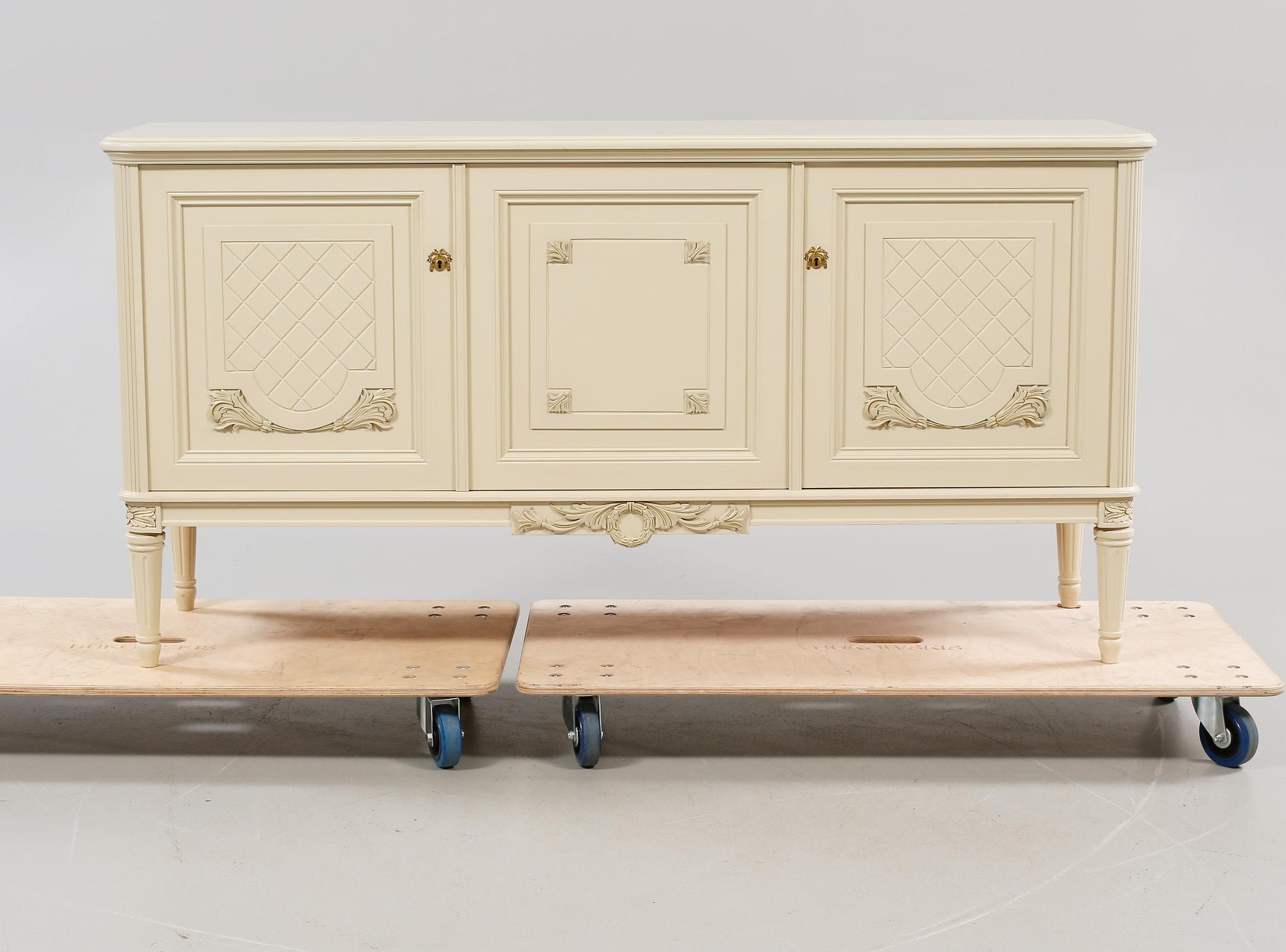 SIDEBOARD, gustaviansk stil, 1900-talets andra hälft.