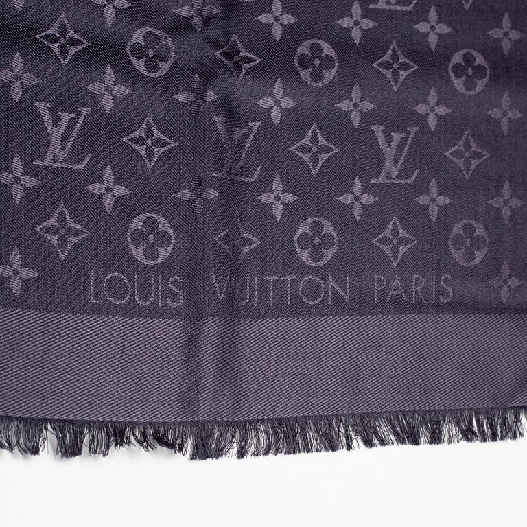Louis Vuitton, a shawl.