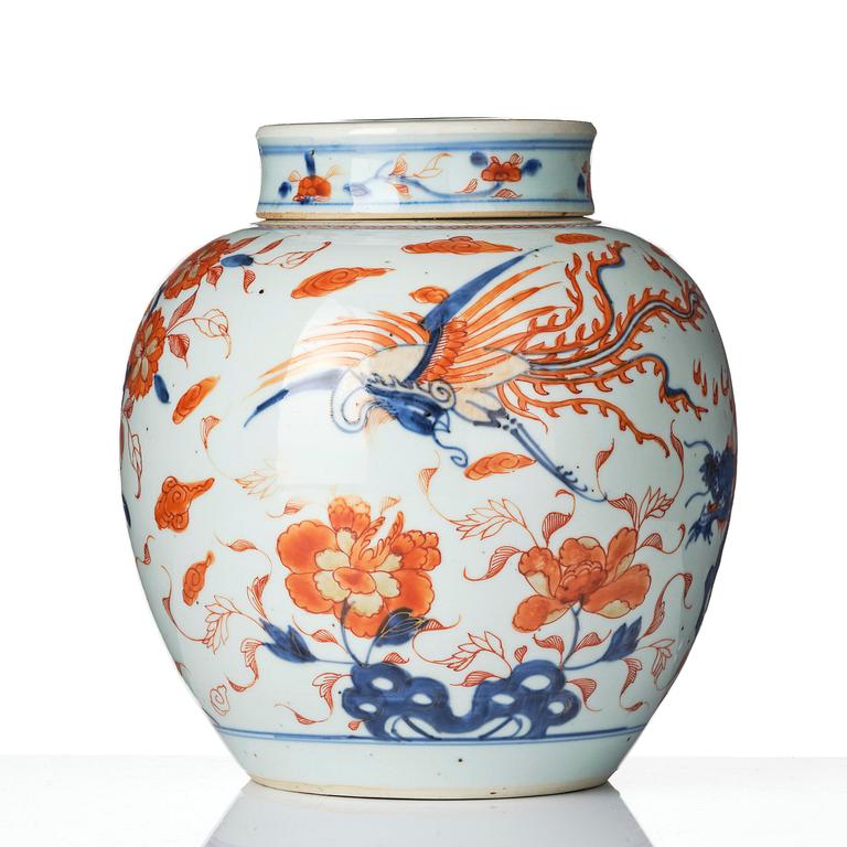Bojan med lock, porslin. Qingdynastin, 1700-tal.