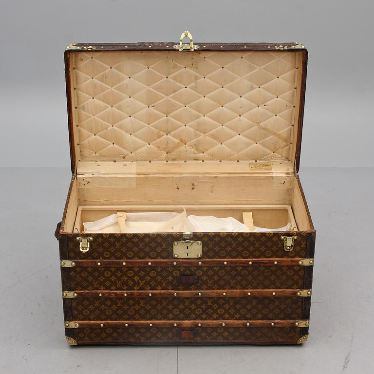 LOUIS VUITTON, a Monogram canvas trunk, early 20th century.