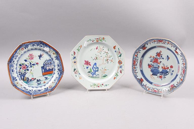 TALLRIKAR, 11 st, porslin, Kina, 1700-1800-tal.