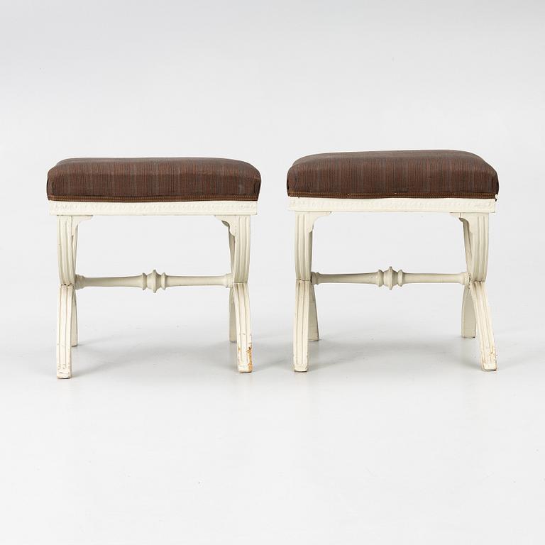 Taburetter, ett par, av Erik Öhrmark (mästare i Stockholm 1777-1813), Sengustavianska.