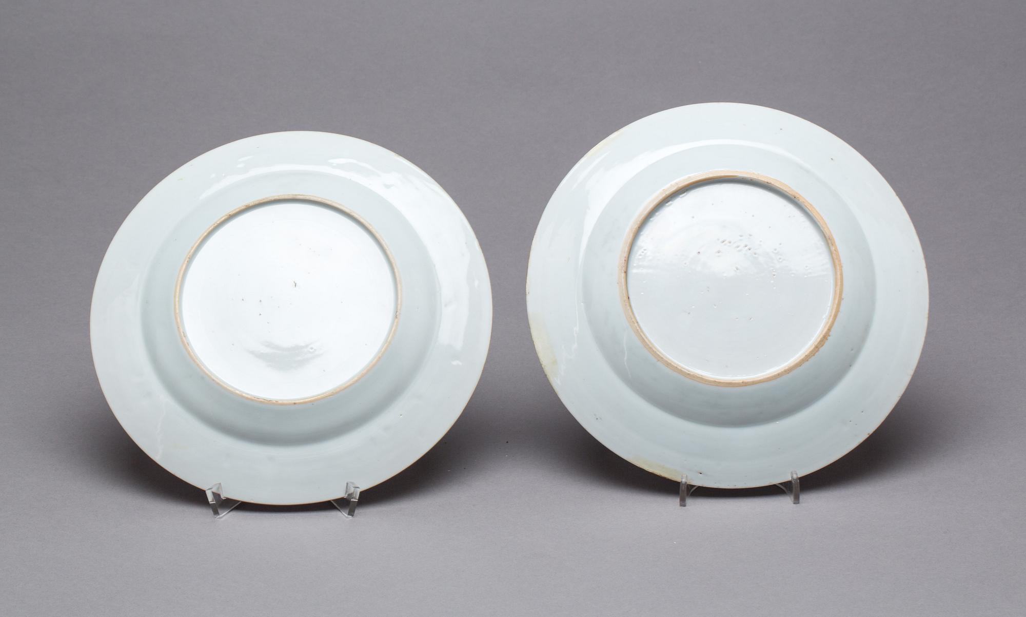 TALLRIKAR, 2 st, Kina, 1700-tal.