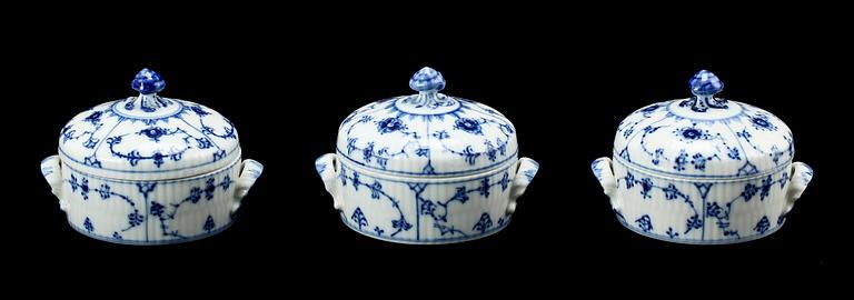 SOCKERSKÅLAR, 3 st, porslin, "Musselmalet", Kongl dansk.