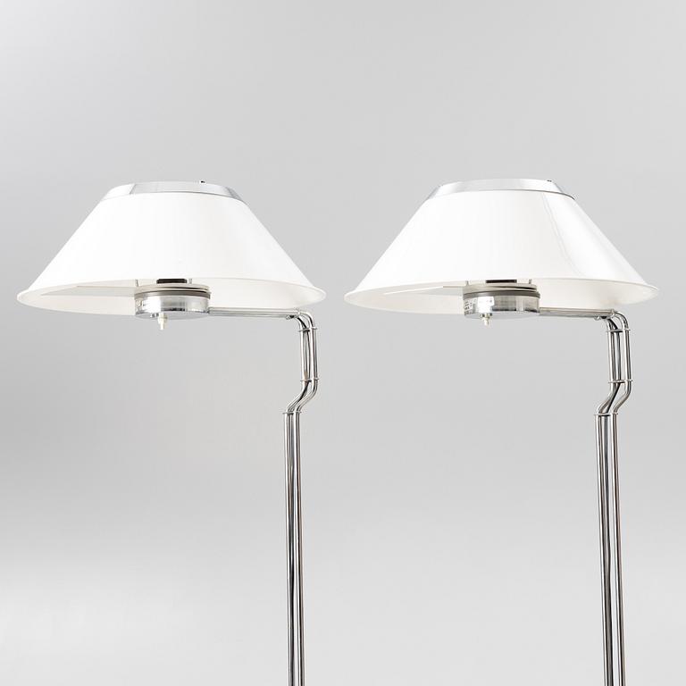 Per Sundstedt, golvlampor, ett par,  samt bordslampa, "Mars", Kosta Lampan, resp Ateljé Lyktan, sent 1900-tal.