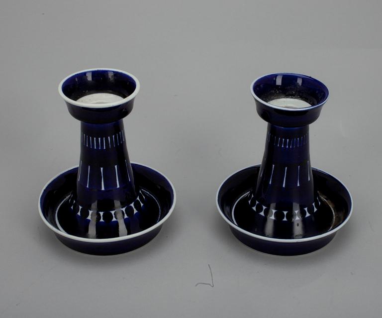 LJUSSTAKAR, ett par, porslin, "Valencia", design Ulla Procopé, Arabia.