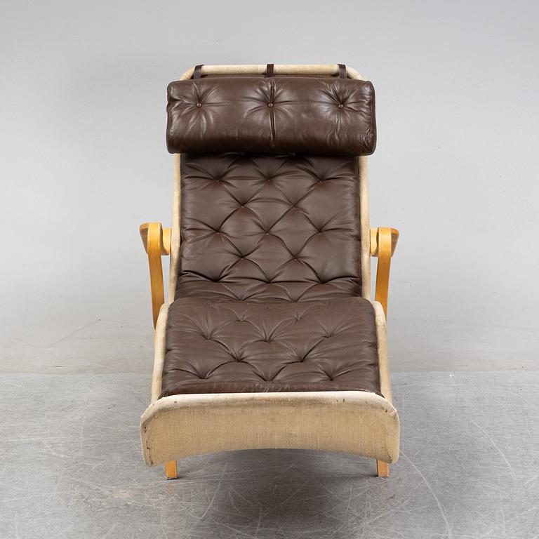 Bruno Mathsson, a 'Pernilla 3' beech recliner, Dux, 1980's.