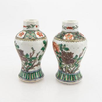 Vaser ett par Kina 18/1900-tal porslin.