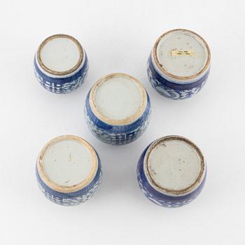 A group of eight Chinese blue and white porcelain jars, 19th century.