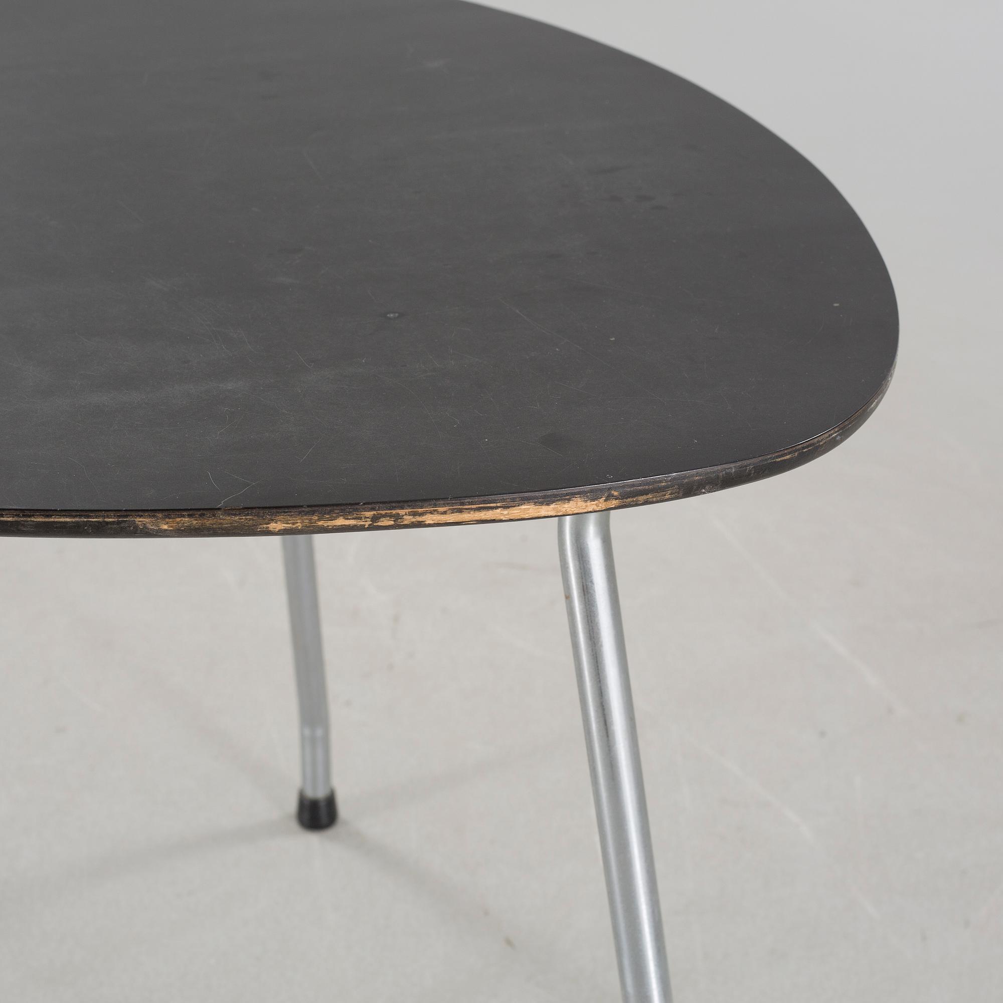 A set of office furniture by Lindqvist Verkstad AB.