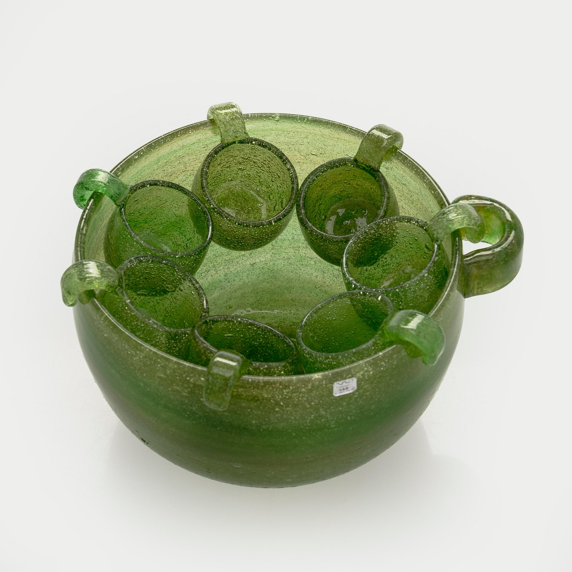 Oiva Toikka, boolimalja ja 7 lasia, "Iglu", signeerattu Oiva Toikka NNuutajärvi Notsjö, 1973-75.