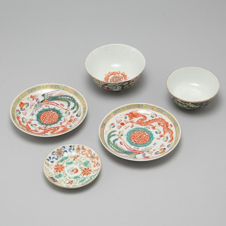 Five pieces of Chinese porcelain from late Qing Dynasty, Guangxu, 1874-1908.