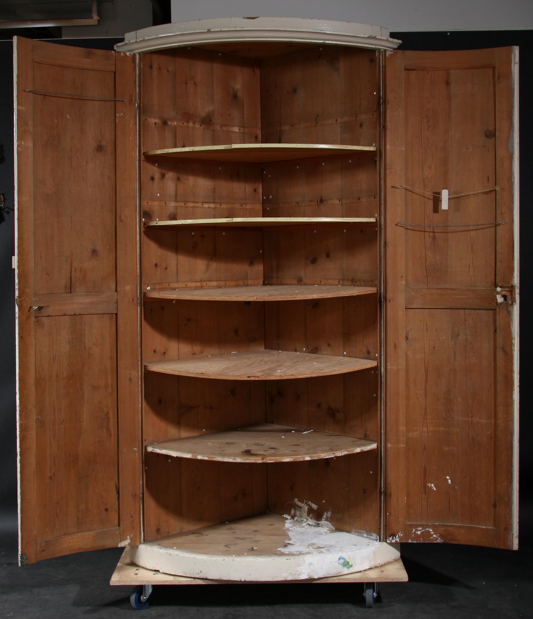 HÖRNSKÅP, gustavianskt provinsarbete, 1700/1800-tal.