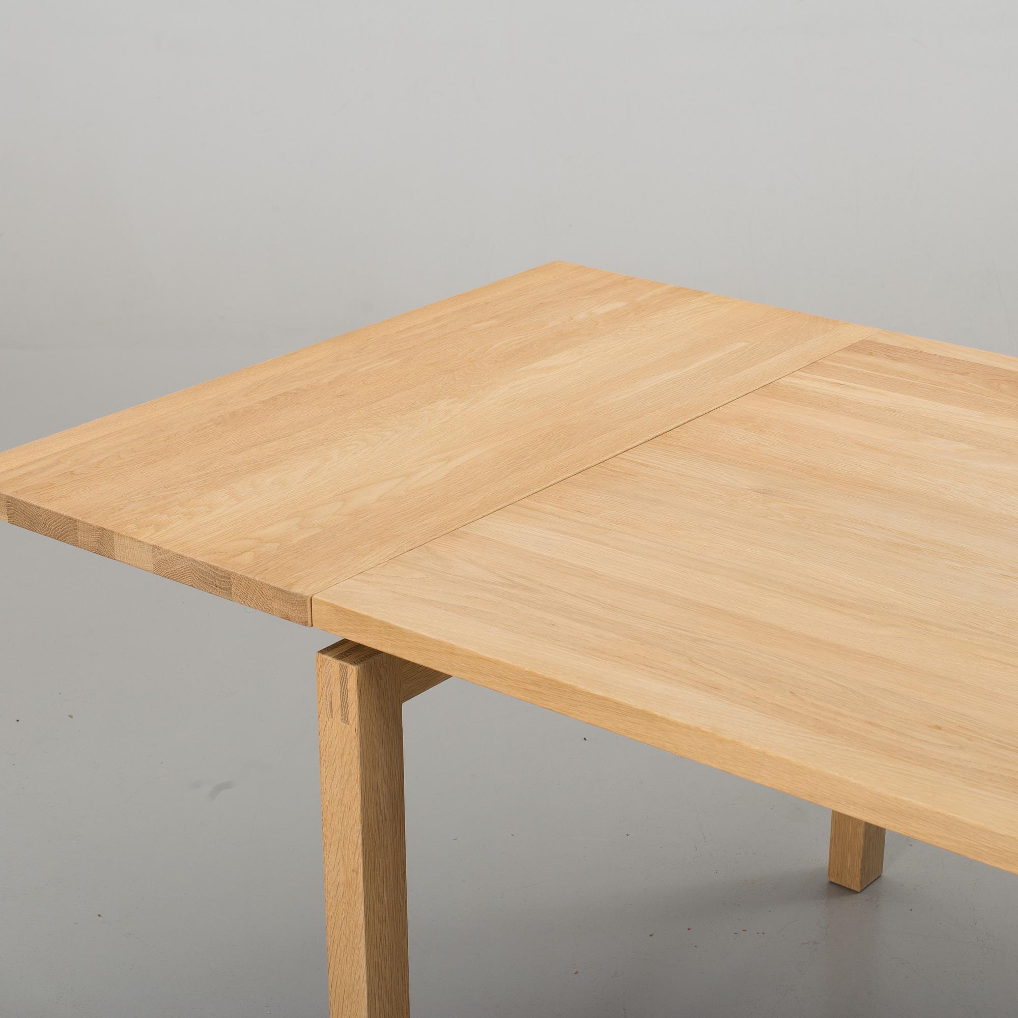 MATBORD, "Slitz", Möbelsnickarmästare Håkan Johansson, Olby Design sent 1900-tal.