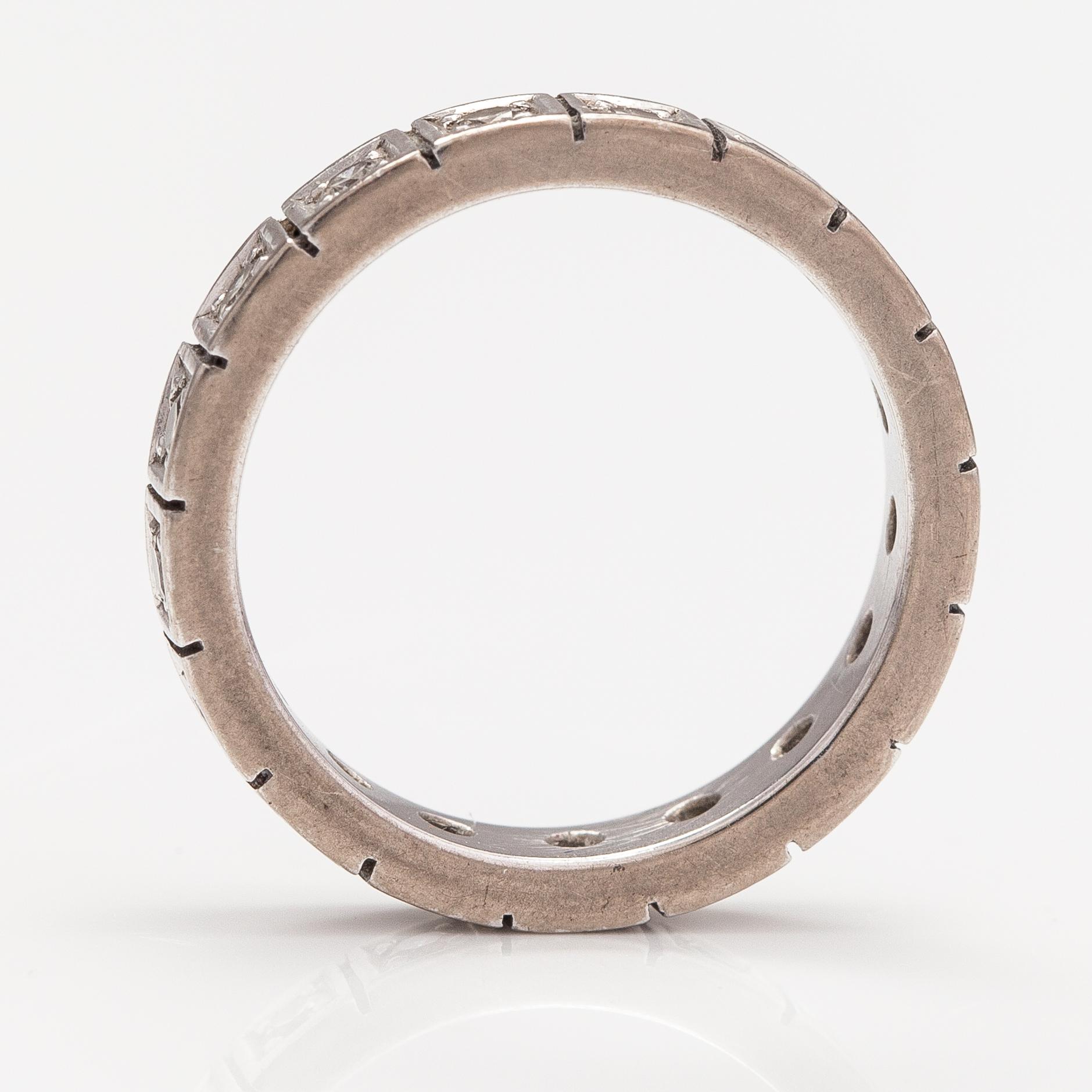 A 14K white gold ring with diamonds ca. 0.34 ct in total. Kultasarvi, Turku.