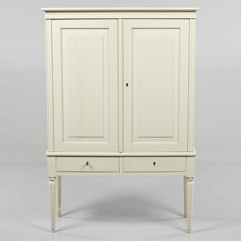 SKÅP, sengustaviansk stil, omkring 1900-talets mitt.