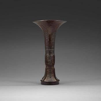 120. A archaistic bronze vase, Qing dynasty (1662-1912).