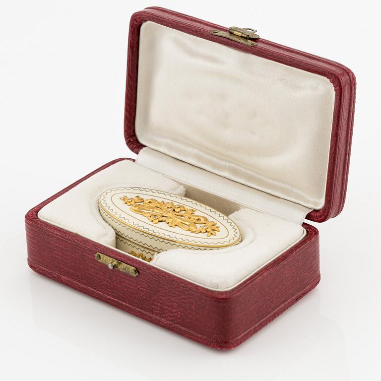 Dosa, 18K guld, diamanter och vit opak emalj. W.A. Bolin  Moskva 1912-1917.