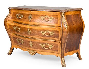 272. A ROCOCO CHEST OF DRAWERS.
