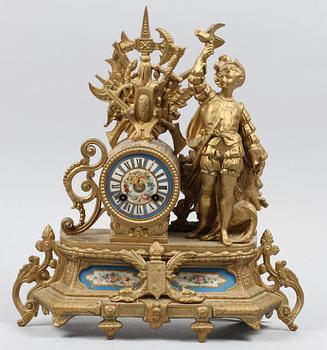 BORDSPENDYL, nyrenässans, 1800-tal.