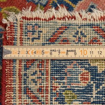 An antique Mahal rug, c.. 178 x 132 cm.