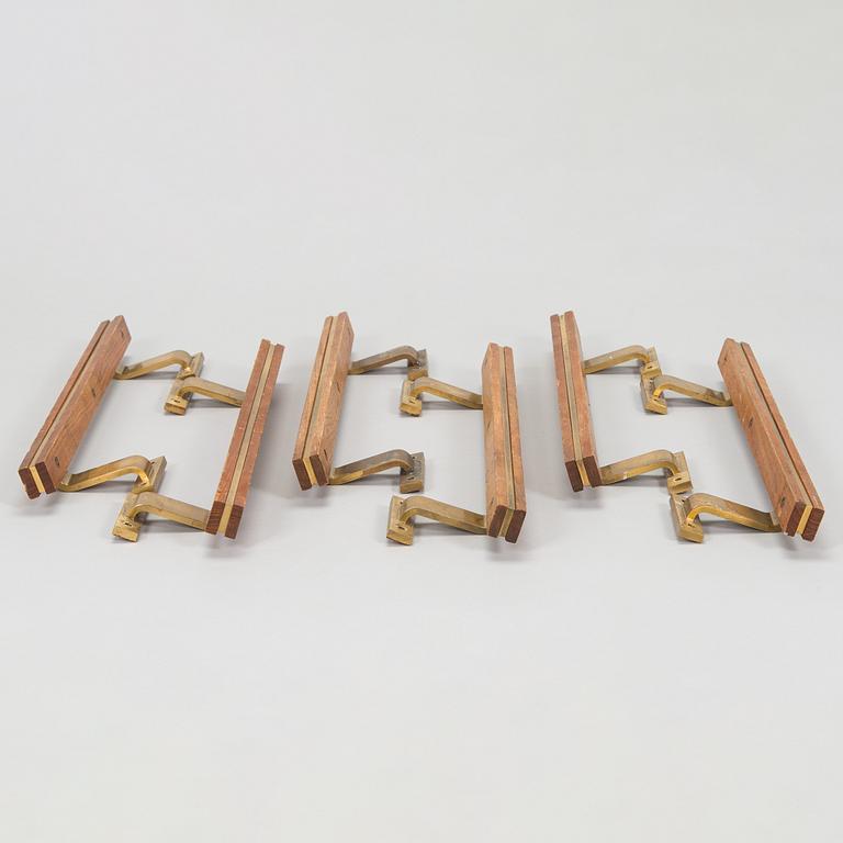 Aarne Olavi (Olli) Kuusi, dörrhandtag, tre par, modell 205, tillverkare Primo Oy, 1900-talets senare hälft.