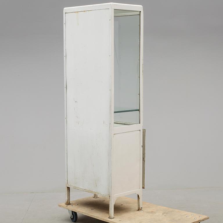 LÄKARSKÅP, plåt,  1930/40-tal.